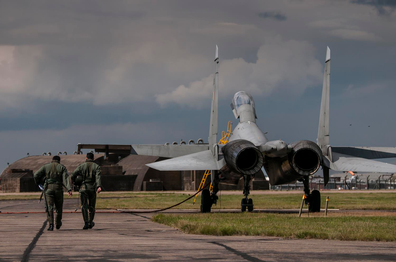 Illustration for article titled Photos: India's Su-30MKI Flankers Sparred With Royal Air Force Typhoons